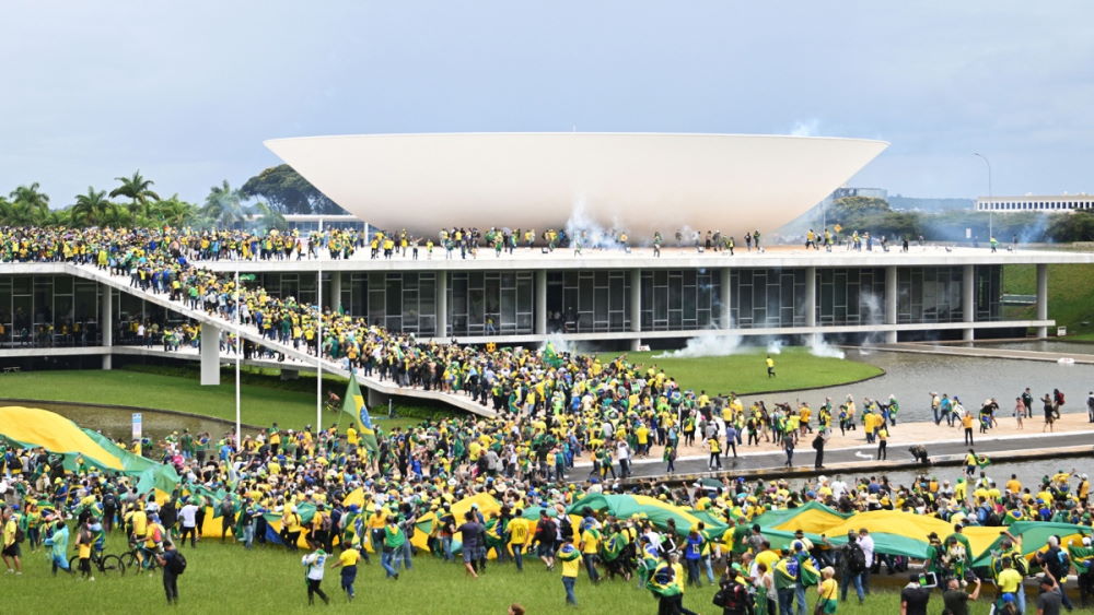 Brasil: Miles de bolsonaristas invadieron el Planalto, el Congreso y la Corte