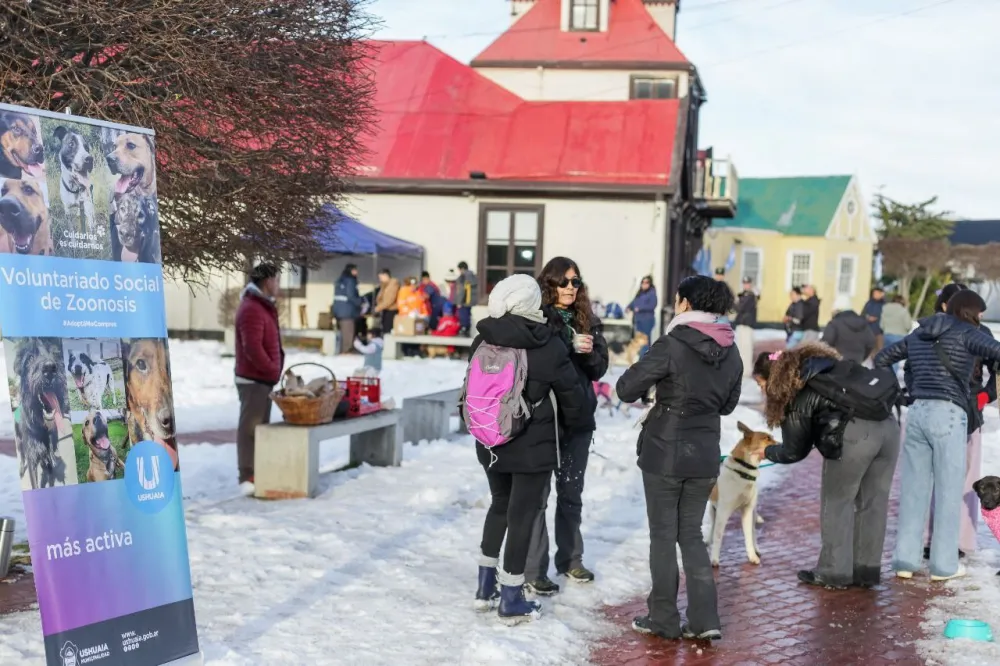 Más de 100 personas participaron de la jornada de salud animal en el Paseo de las Rosas de Ushuaia